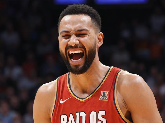 “九游app_ NBA最奇葩的玩笑时刻，球员爆笑全场”，爆笑nba游戏