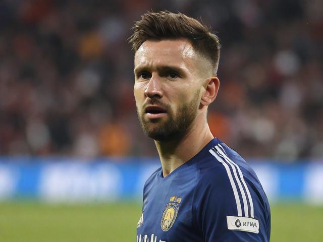 九游体育官网_ 德甲关键扑救决定比赛走向，战术变化令人惊喜，九游游戏中心官方网站