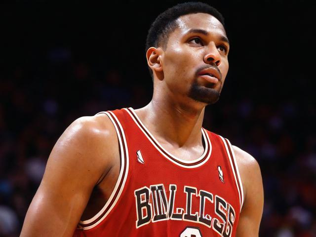 “九游app_ 历史回顾：NBA几十年来的十大经典封盖”，nba封面设计