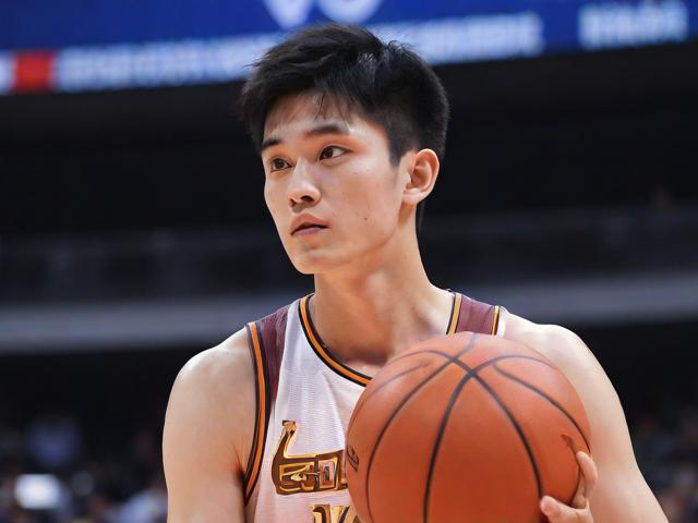 jiuyou.com_ 一线明星助阵全国篮球公益行，传递篮球精神与社会责任，公益篮球的宣传语