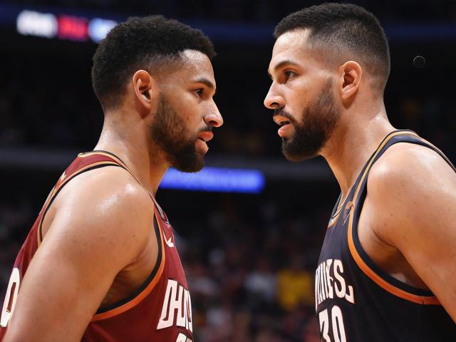 “九游app_ 史诗对决：东部决赛焦点战，球迷热议不断”，史诗级对决