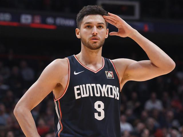 “九游app_ 年度黑马：联盟中最让人惊喜的崛起球队”