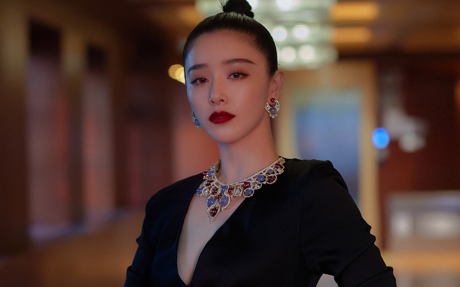 _荒野越野跑:穿越山林和荒漠的极限挑战_,荒野求生越南小伙