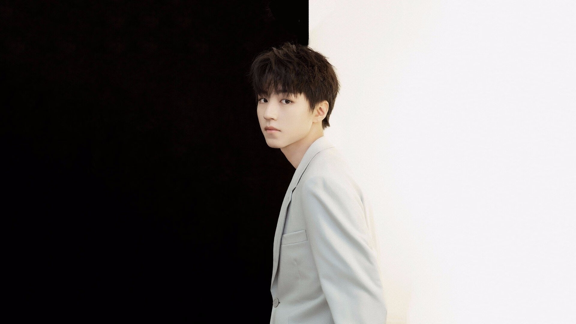 利物浦阵容齐整将挑战皇家马德里，利物浦阵容强大