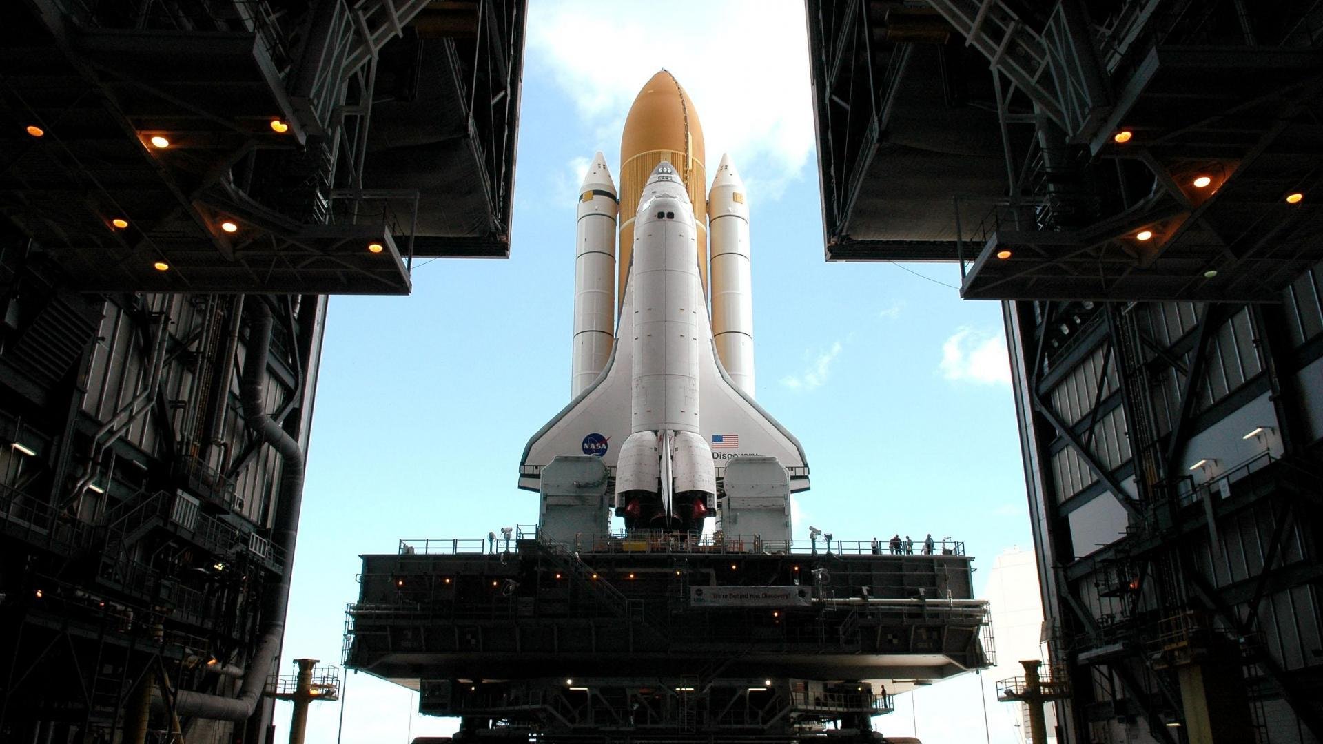 乔纳·隆戈：橄榄球场上的超级英雄，突破防线如风行，乔纳坦 个人资料身高